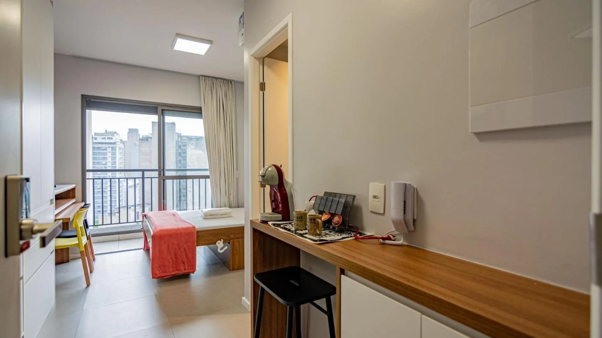 By Dh: Studio Com Coworking Prox. Ao Mackenzie Sao Paulo Brazil
